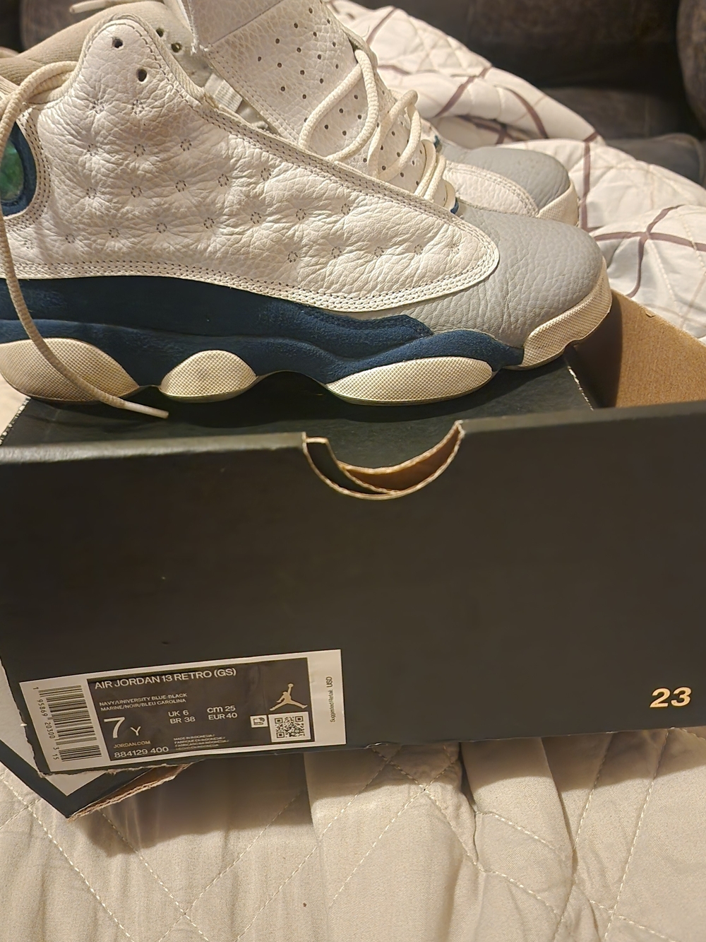 Jordan Kids' Retro 13 White and Navy Basketball Shoes Size 7Y